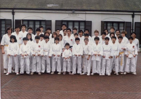 Imagen de 1986, presentación en municipalidad de la Reina